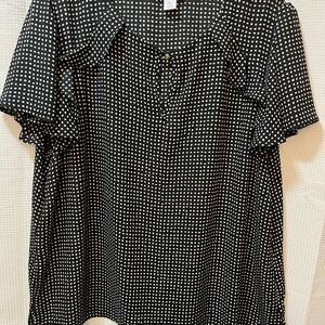Liz Claiborne black and white shirt with flutter ruffle - sz XXL